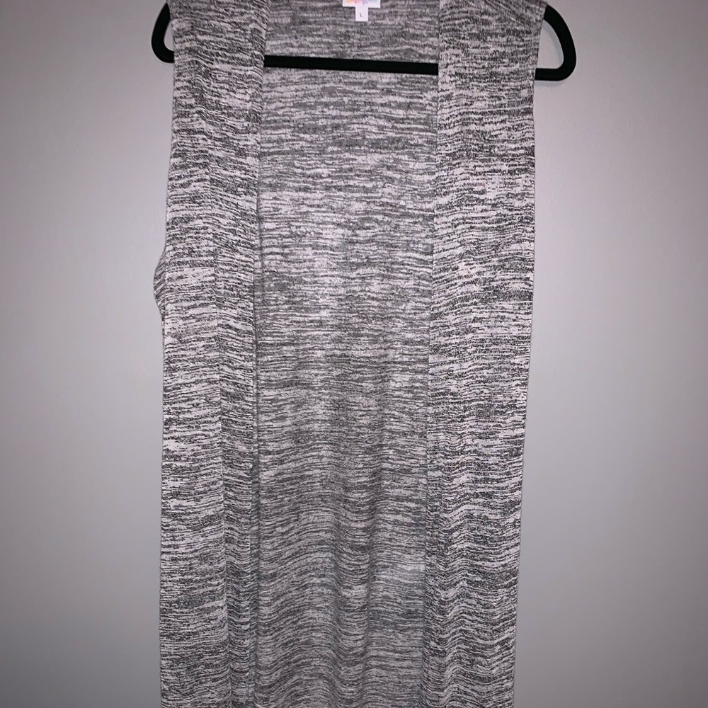 Large black and white heathered pattern joy